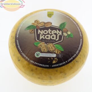 Notenkaas — hele kaas