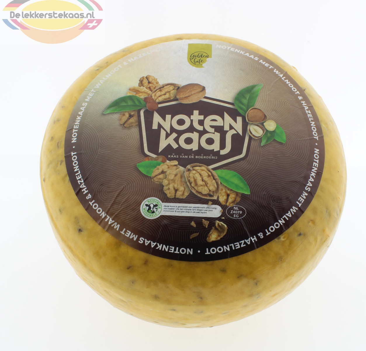 Notenkaas — hele kaas